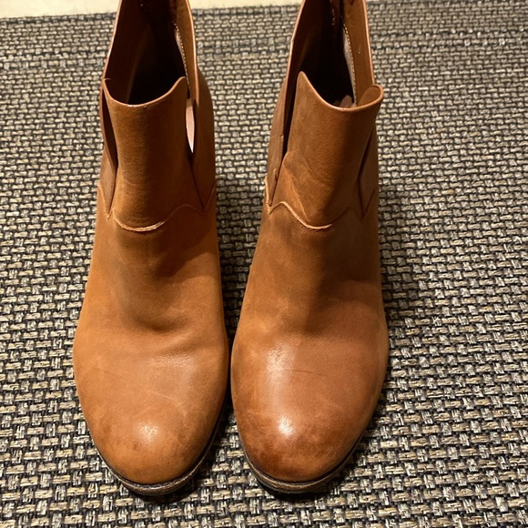 Leather, Giani Bini Zip Heeled Booties! Beautiful Chesnut🔥size 9 (8.5/9)🔥EUC🔥 - Picture 7 of 12